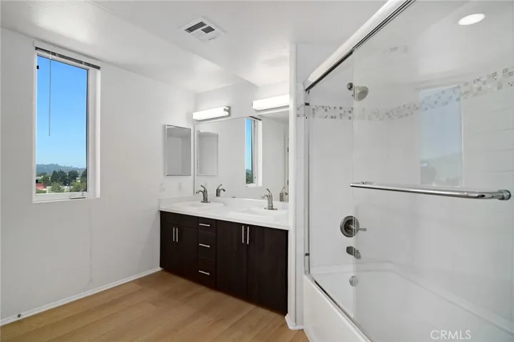 124 W Colorado 502, Glendale, California 91204