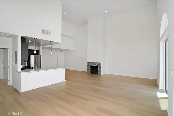 124 W Colorado 502, Glendale, California 91204