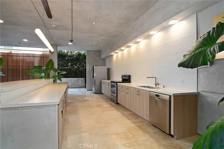 124 W Colorado 502, Glendale, California 91204
