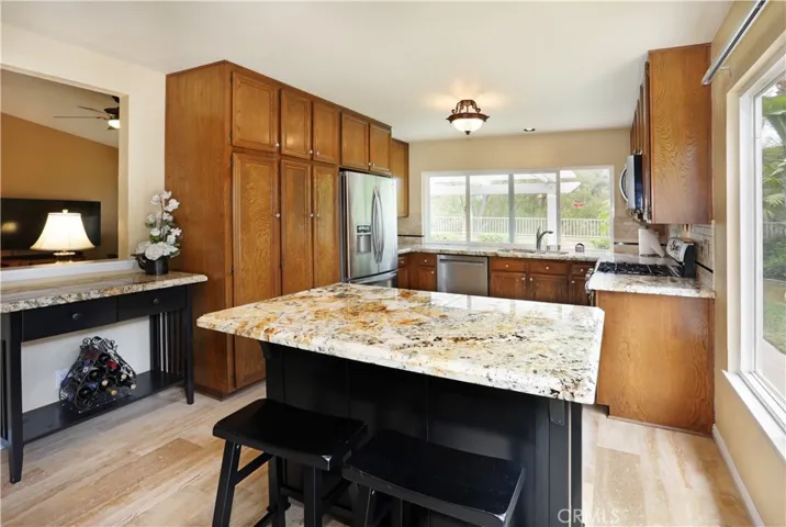 Ample Workspace and Storage for the Home Chef