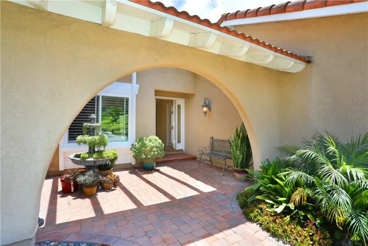 Attractive Hardscape Creates a Grand First Impression