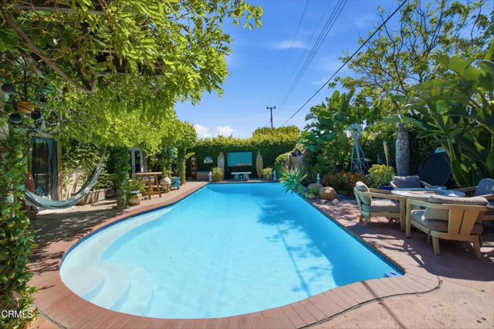 Pool area