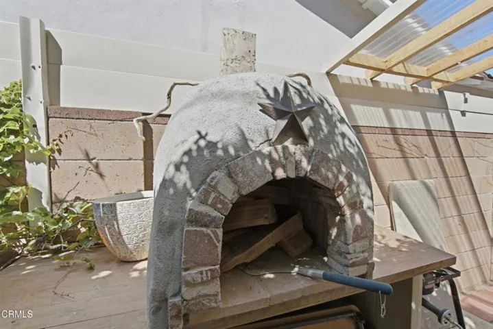 Backyard Custom-built  pizza oven