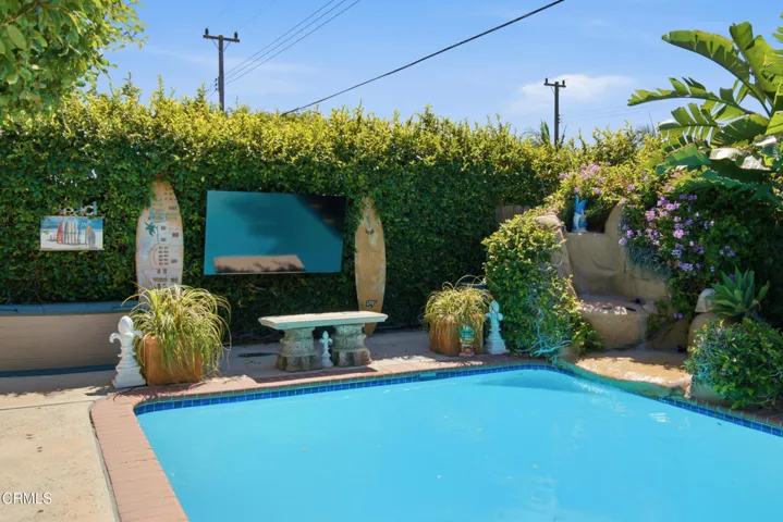 Pool area