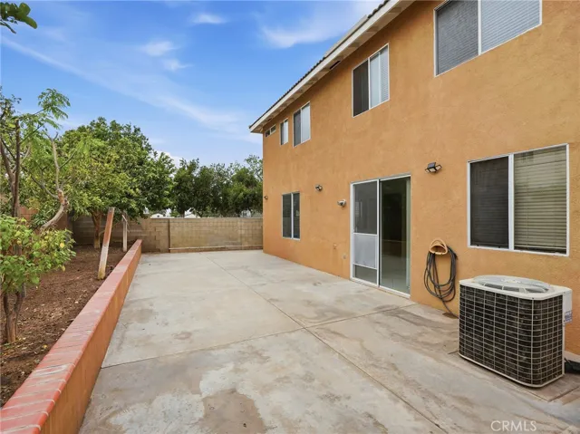 15689 Swan Rd, Fontana, California 92337