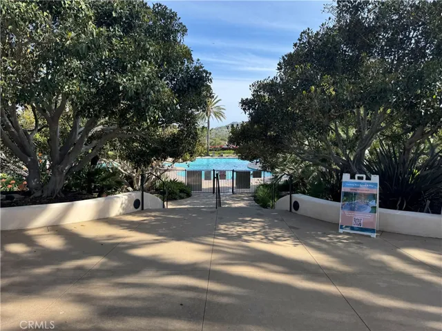 19 Via Alonso, San Clemente, California 92673