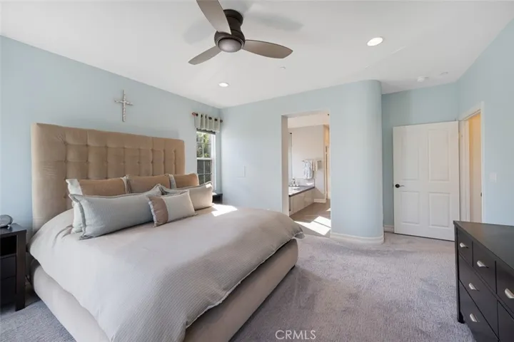 19 Via Alonso, San Clemente, California 92673