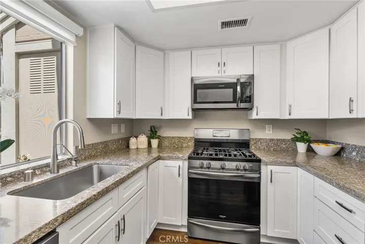 21156 River Glen, Lake Forest, California 92630