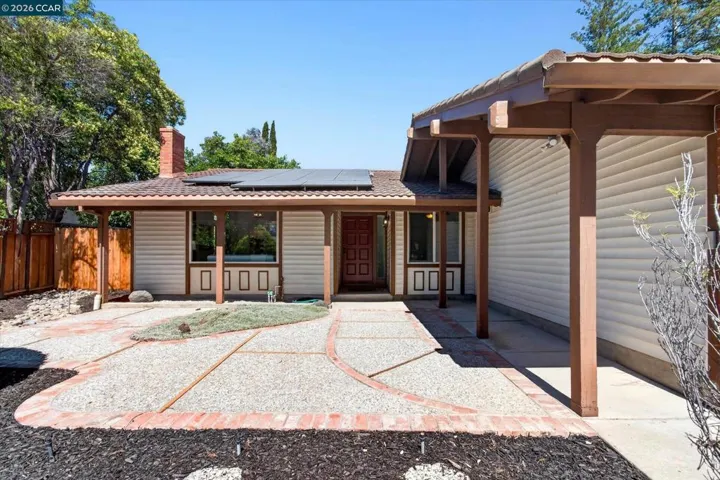714 Navaronne Way, Concord, California 94518