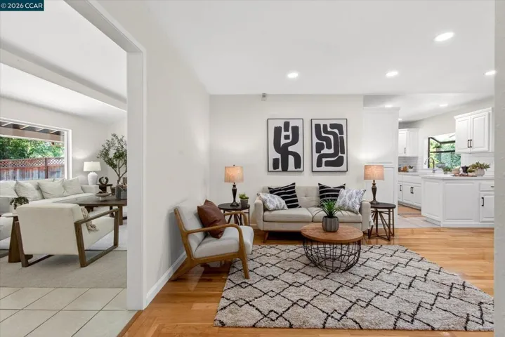 714 Navaronne Way, Concord, California 94518