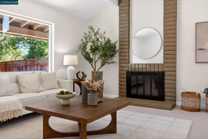 714 Navaronne Way, Concord, California 94518