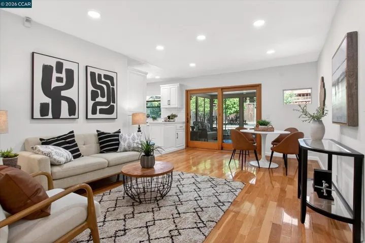 714 Navaronne Way, Concord, California 94518