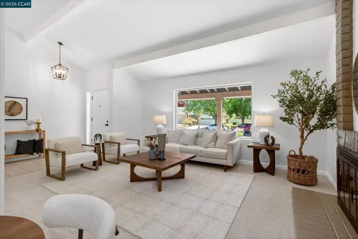 714 Navaronne Way, Concord, California 94518