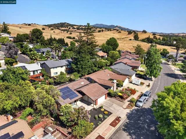 714 Navaronne Way, Concord, California 94518