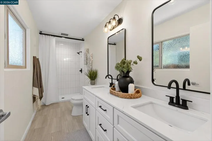 714 Navaronne Way, Concord, California 94518