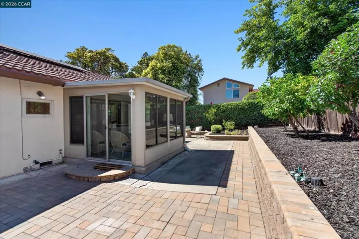 714 Navaronne Way, Concord, California 94518