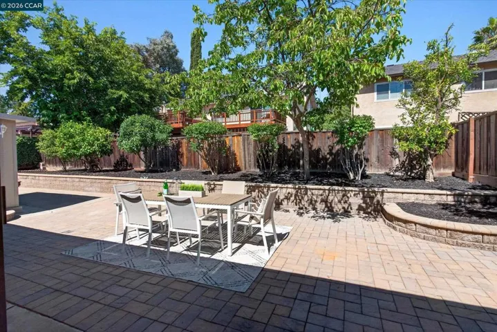 714 Navaronne Way, Concord, California 94518