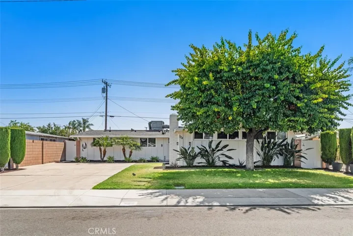724 N Vine, Anaheim, California 92805