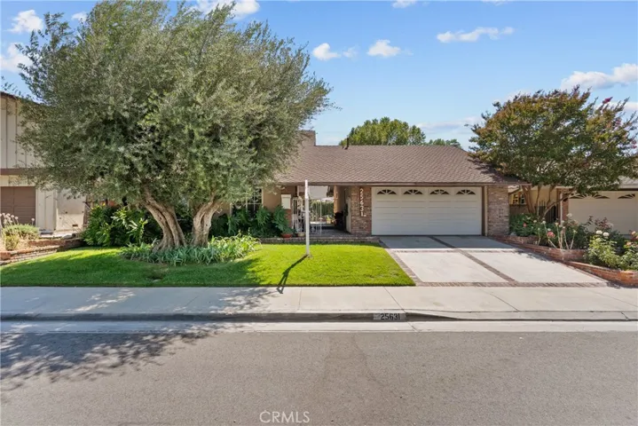 25631 Bellerive, Valencia, California 91355