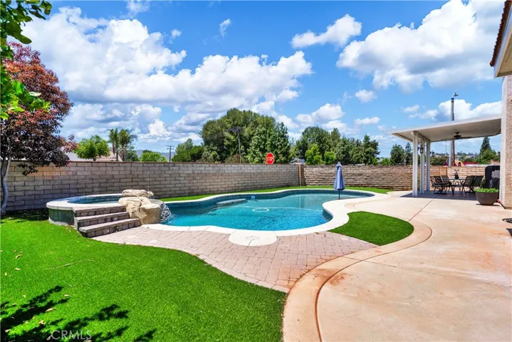24007 Jonquil, Murrieta, California 92562