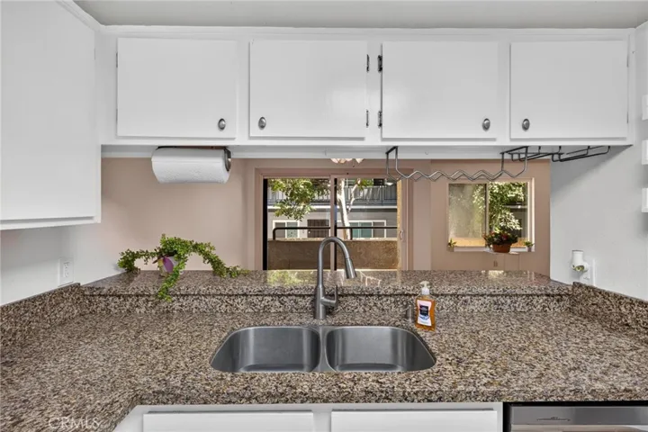 1237 E 6th Street 106, Long Beach, California 90802