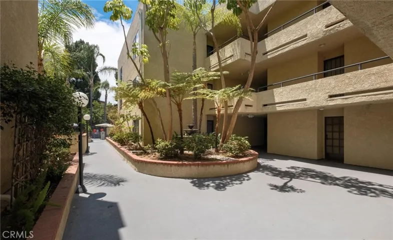 1237 E 6th Street 106, Long Beach, California 90802