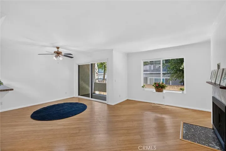 1237 E 6th Street 106, Long Beach, California 90802