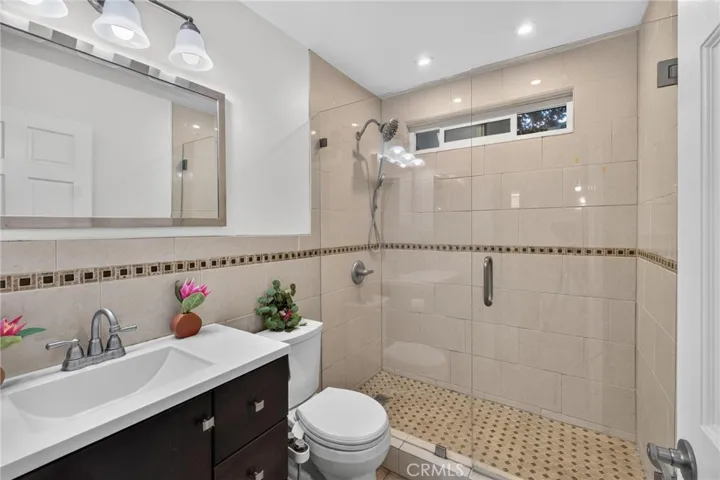 1237 E 6th Street 106, Long Beach, California 90802