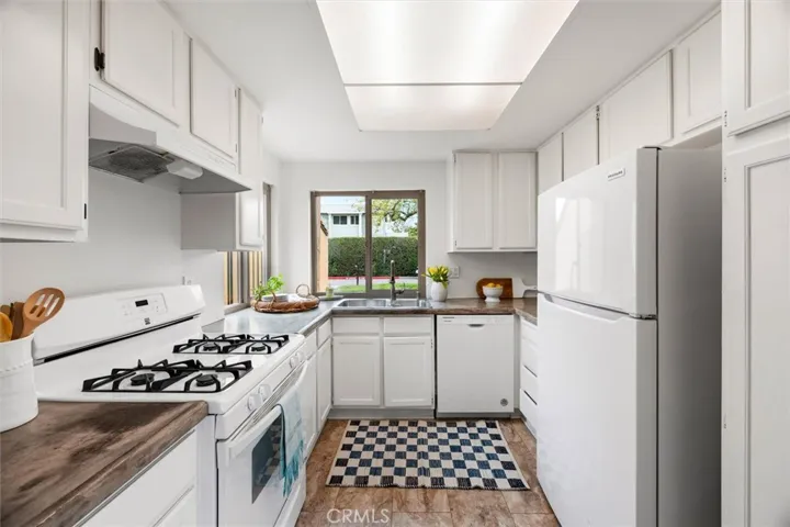 56 Los Verdes Drive, San Luis Obispo, California 93401