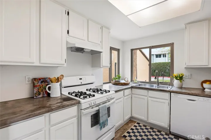 56 Los Verdes Drive, San Luis Obispo, California 93401