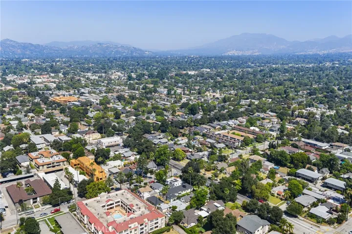 450 N Holliston, Pasadena, California 91106