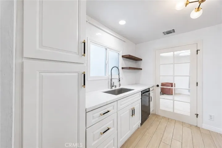 450 N Holliston, Pasadena, California 91106