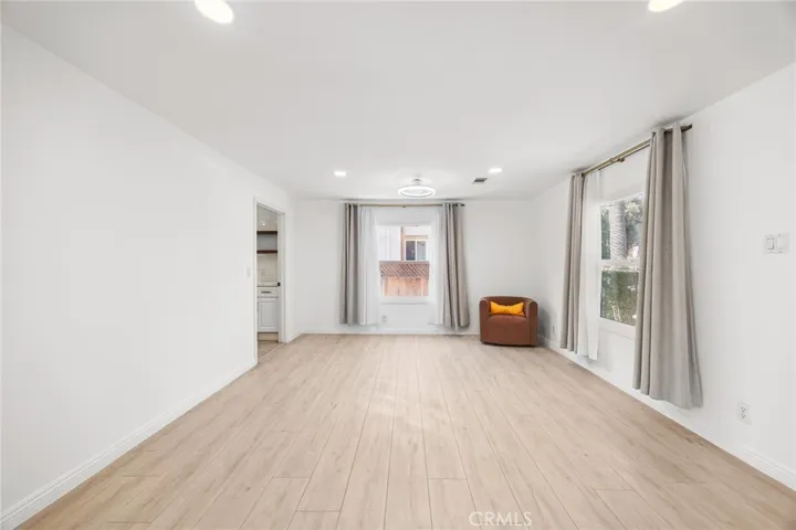 450 N Holliston, Pasadena, California 91106