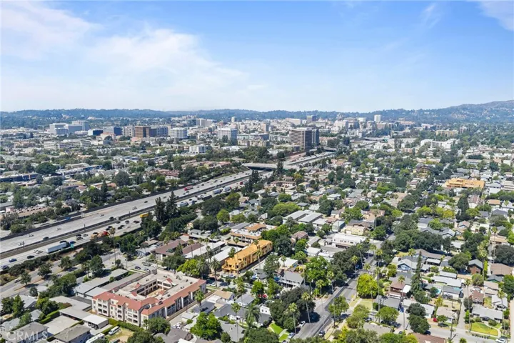 450 N Holliston, Pasadena, California 91106