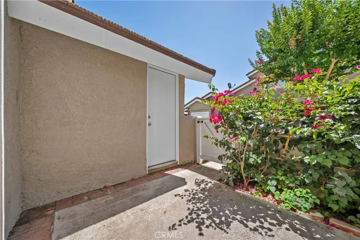 632 Springbrook 7, Irvine, California 92614