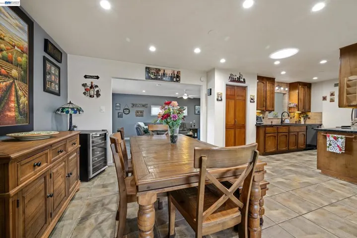25483 Lindenwood Way, Hayward, California 94545