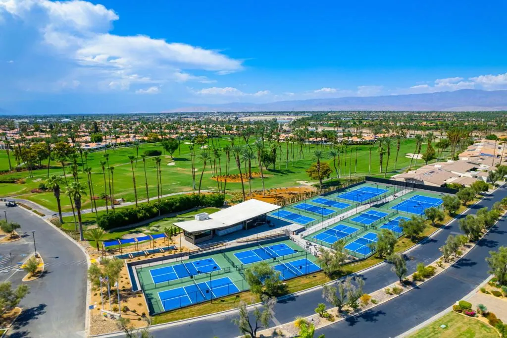 14-web-or-mls-Desert Horizons25_OPMG_082