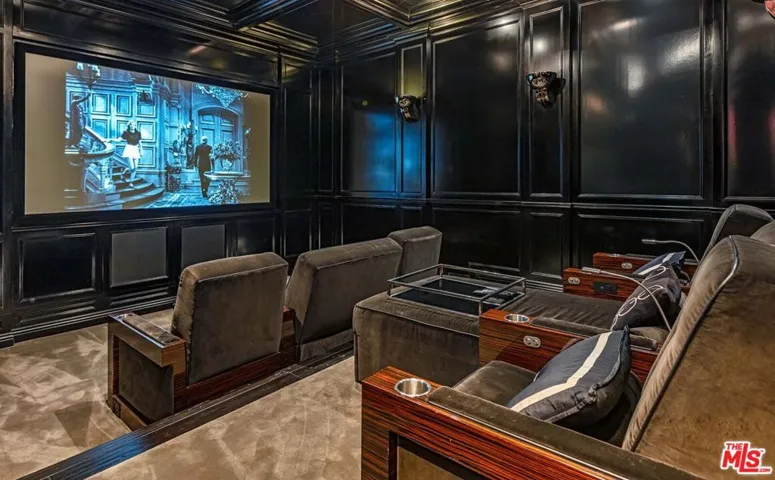 1467 N Kings Road, West Hollywood, California 90069