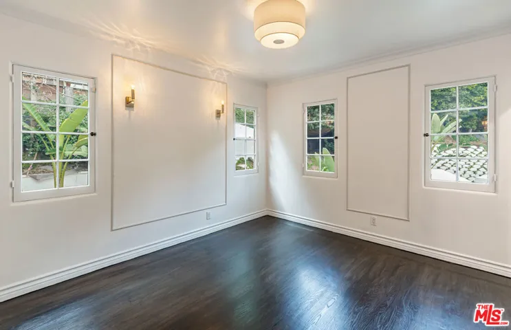 1467 N Kings Road, West Hollywood, California 90069