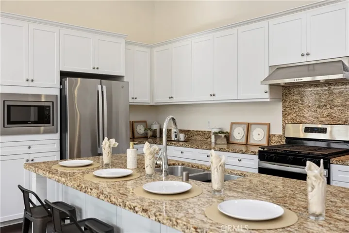 86 Mayfair, Irvine, California 92620