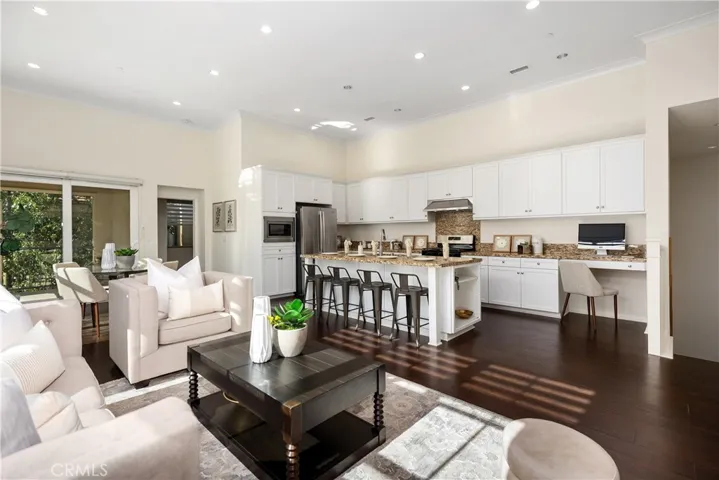 86 Mayfair, Irvine, California 92620