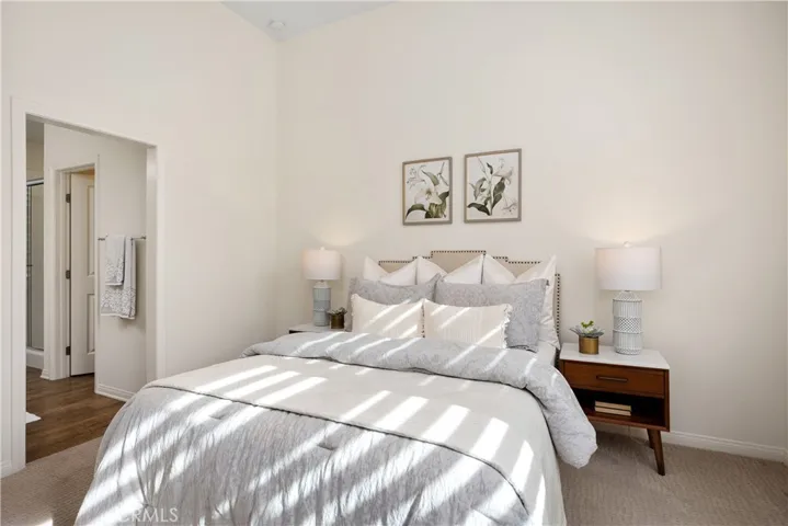 86 Mayfair, Irvine, California 92620