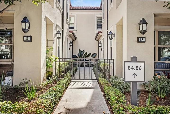 86 Mayfair, Irvine, California 92620
