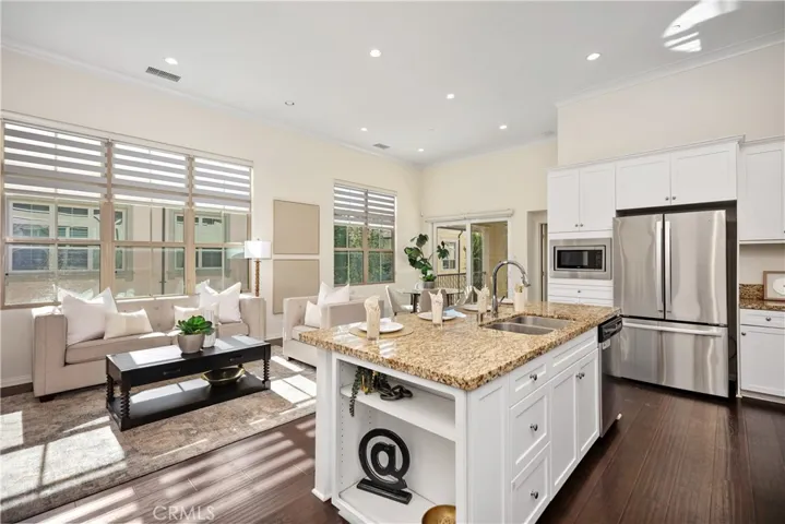 86 Mayfair, Irvine, California 92620