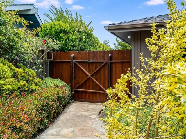 5276 Hillcrest, Cambria, California 93428