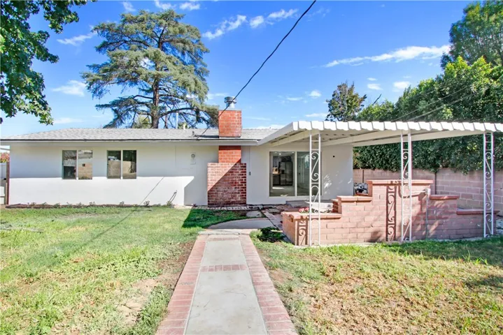 9661 Hayvenhurst Avenue, Northridge, California 91343