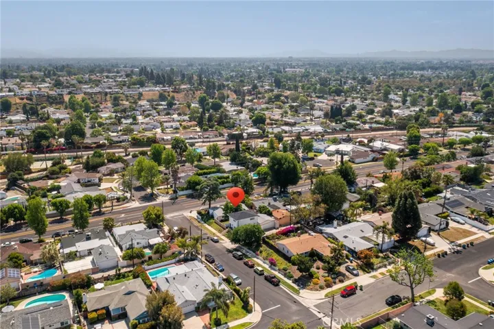 9661 Hayvenhurst Avenue, Northridge, California 91343