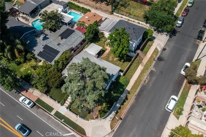 9661 Hayvenhurst Avenue, Northridge, California 91343