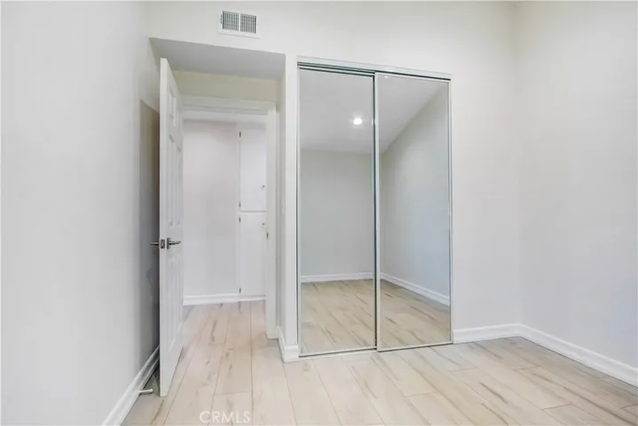 9661 Hayvenhurst Avenue, Northridge, California 91343