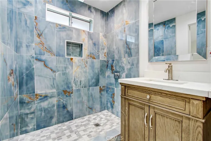 9661 Hayvenhurst Avenue, Northridge, California 91343